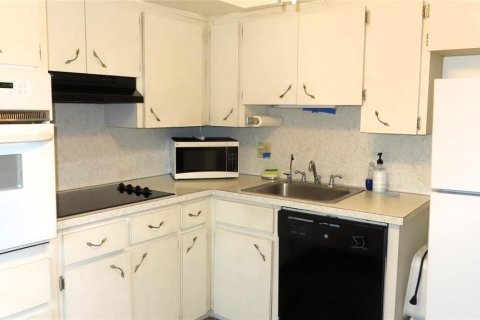 Condo in Clearwater, Florida, 2 bedrooms № 2229187 - photo 9