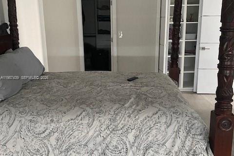 Condominio en alquiler en Hollywood, Florida, 2 dormitorios, 125.42 m2 № 2047816 - foto 5