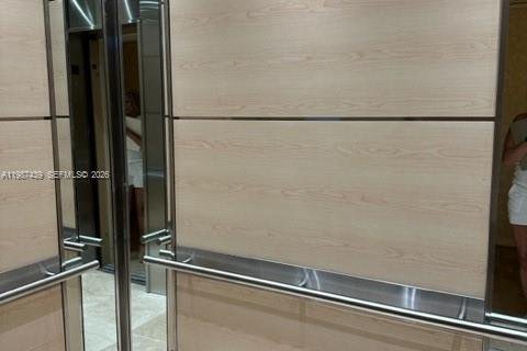 Condominio en alquiler en Hollywood, Florida, 2 dormitorios, 125.42 m2 № 2047816 - foto 13