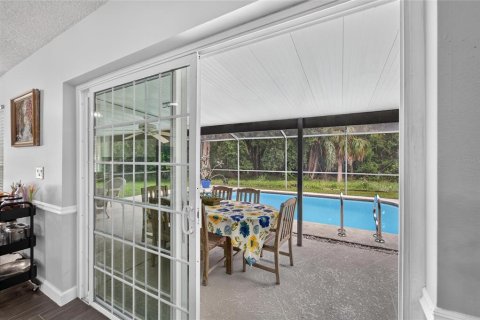 House in Tampa, Florida 3 bedrooms, 208.94 sq.m. № 2273231 - photo 22