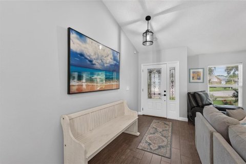 House in Tampa, Florida 3 bedrooms, 208.94 sq.m. № 2273231 - photo 3
