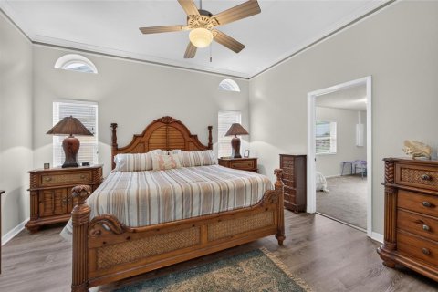 House in Tampa, Florida 3 bedrooms, 208.94 sq.m. № 2273231 - photo 23