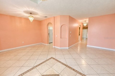House in Lakeland, Florida 3 bedrooms, 189.15 sq.m. № 2431186 - photo 18