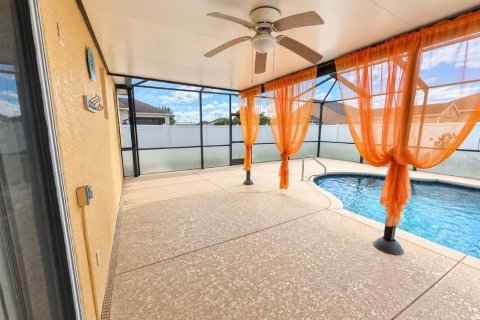 House in Lakeland, Florida 3 bedrooms, 189.15 sq.m. № 2431186 - photo 2