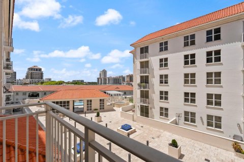 Купить кондоминиум в Корал-Гейблс, Флорида 2 спальни, 97.36м2, № 2043951 - фото 28