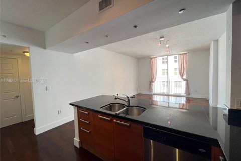 Купить кондоминиум в Корал-Гейблс, Флорида 2 спальни, 97.36м2, № 2043951 - фото 5