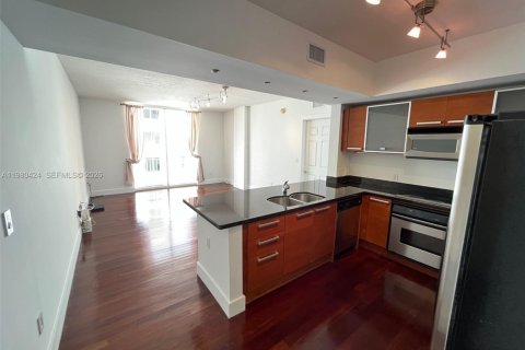 Купить кондоминиум в Корал-Гейблс, Флорида 2 спальни, 97.36м2, № 2043951 - фото 4