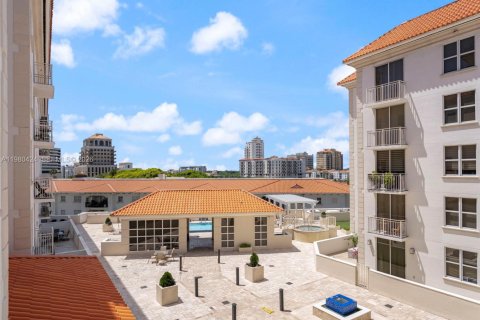 Купить кондоминиум в Корал-Гейблс, Флорида 2 спальни, 97.36м2, № 2043951 - фото 30