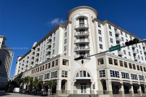 Кондоминиум с 2 спальнями в Корал-Гейблс, Флорида № 2043951