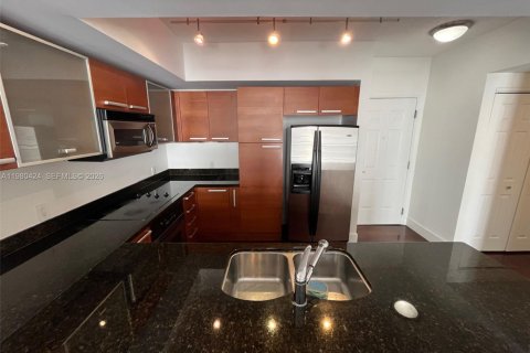 Купить кондоминиум в Корал-Гейблс, Флорида 2 спальни, 97.36м2, № 2043951 - фото 3