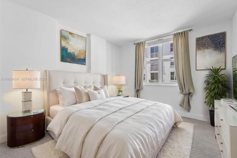 Купить кондоминиум в Корал-Гейблс, Флорида 2 спальни, 97.36м2, № 2043951 - фото 24