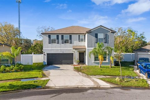 House in Tampa, Florida 6 bedrooms, 312.34 sq.m. № 1563758 - photo 2