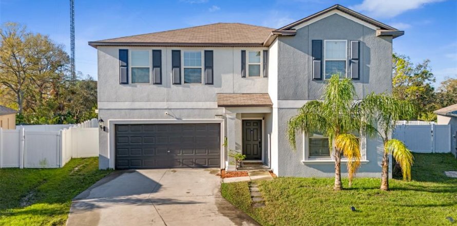 House in Tampa, Florida 6 bedrooms, 312.34 sq.m. № 1563758