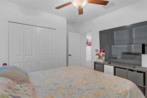 House in Tampa, Florida 6 bedrooms, 312.34 sq.m. № 1563758 - photo 6