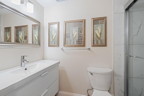 Condo in Clearwater, Florida, 2 bedrooms  № 1912192 - photo 10