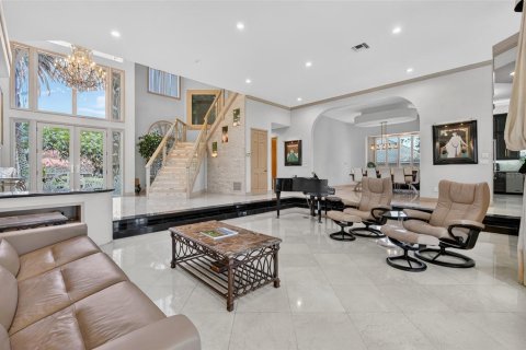 Casa en venta en Palm Coast, Florida, 5 dormitorios, 549.7 m2 № 2201070 - foto 18