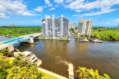 Condo in Fort Lauderdale, Florida, 1 bedroom  № 1867284 - photo 3