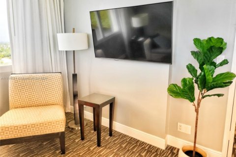 Condo in Fort Lauderdale, Florida, 1 bedroom  № 1867284 - photo 4