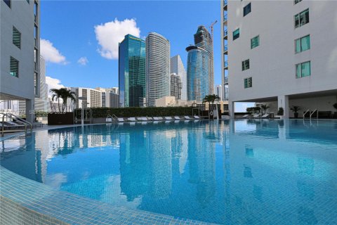 Condo in Miami, Florida, 1 bedroom  № 2069568 - photo 17