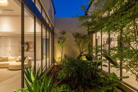 Casa en venta en Miami Shores, Florida, 5 dormitorios, 474.64 m2 № 2031365 - foto 9