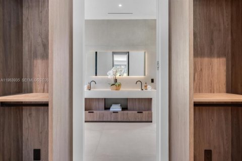 Casa en venta en Miami Shores, Florida, 5 dormitorios, 474.64 m2 № 2031365 - foto 28