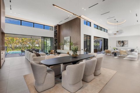 Casa en venta en Miami Shores, Florida, 5 dormitorios, 474.64 m2 № 2031365 - foto 4