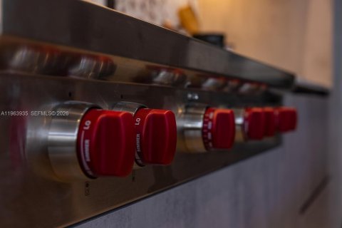 Casa en venta en Miami Shores, Florida, 5 dormitorios, 474.64 m2 № 2031365 - foto 20