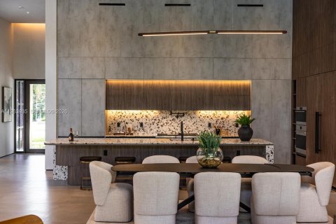 Casa en venta en Miami Shores, Florida, 5 dormitorios, 474.64 m2 № 2031365 - foto 24