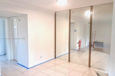 Copropriété à louer à Hollywood, Floride: 1 chambre, 55.46 m2 № 2064105 - photo 11
