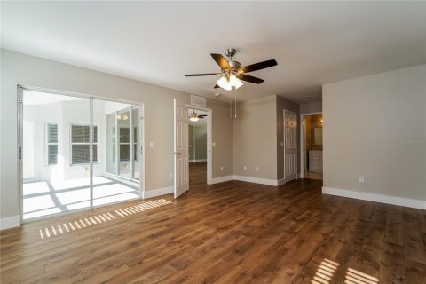 Villa ou maison à vendre à North Port, Floride: 3 chambres, 158.96 m2 № 2288043 - photo 4
