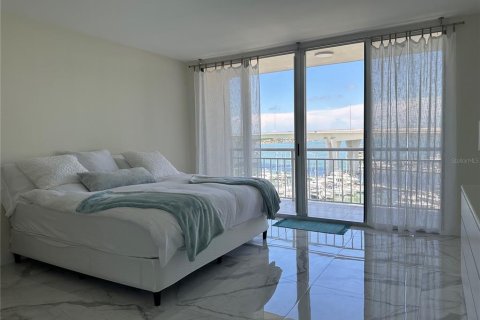 Condo in Clearwater, Florida, 2 bedrooms  № 1910288 - photo 16