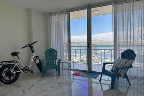 Condo in Clearwater, Florida, 2 bedrooms  № 1910288 - photo 23
