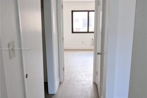 Villa ou maison à louer à Miami Beach, Floride: 1 chambre, 292.64 m2 № 2172692 - photo 5