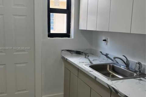 Villa ou maison à louer à Miami Beach, Floride: 1 chambre, 292.64 m2 № 2172692 - photo 11