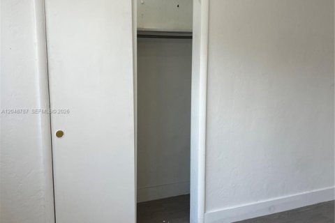 Villa ou maison à louer à Miami Beach, Floride: 1 chambre, 292.64 m2 № 2172692 - photo 12