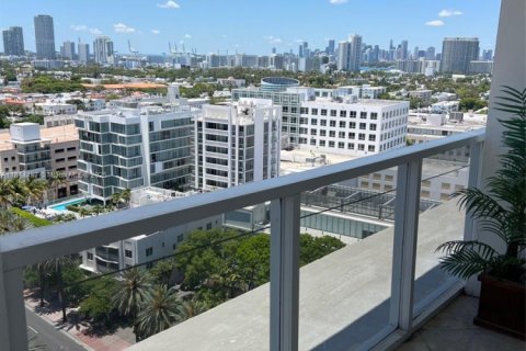 Copropriété à louer à Miami Beach, Floride: 2 chambres, 138.42 m2 № 1762915 - photo 2