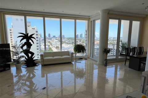 Copropriété à louer à Miami Beach, Floride: 2 chambres, 138.42 m2 № 1762915 - photo 1