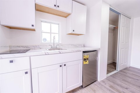 House in Delray Beach, Florida 1 bedroom, 46.45 sq.m. № 1888899 - photo 8