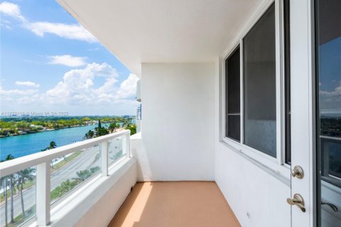 Copropriété à vendre à Miami Beach, Floride: 1 chambre, 91.23 m2 № 1927318 - photo 16