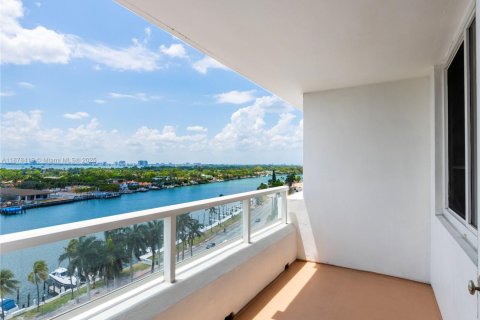 Copropriété à vendre à Miami Beach, Floride: 1 chambre, 91.23 m2 № 1927318 - photo 14