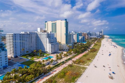 Copropriété à vendre à Miami Beach, Floride: 1 chambre, 91.23 m2 № 1927318 - photo 24
