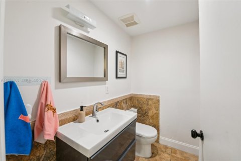 Condominio en venta en Miami Beach, Florida, 2 dormitorios, 65.68 m2 № 2168695 - foto 14
