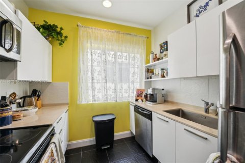 Condominio en venta en Miami Beach, Florida, 2 dormitorios, 65.68 m2 № 2168695 - foto 11