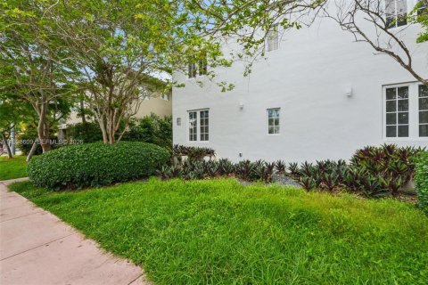 Condominio en venta en Miami Beach, Florida, 2 dormitorios, 65.68 m2 № 2168695 - foto 22