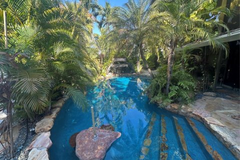 Villa ou maison à vendre à Lighthouse Point, Floride: 4 chambres, 251.77 m2 № 1994300 - photo 1