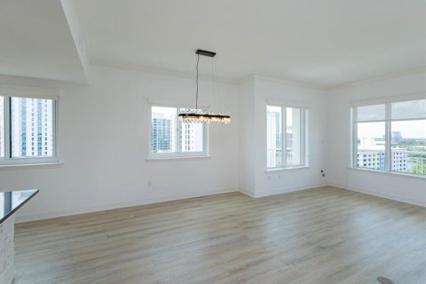 Condominio en alquiler en Orlando, Florida, 2 dormitorios, 196.95 m2 № 1918310 - foto 9