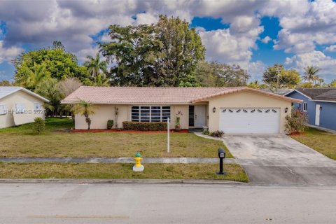 Casa en Margate, Florida 4 dormitorios, 164.9 m2 № 2028152