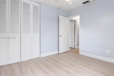 Casa en venta en Margate, Florida, 4 dormitorios, 164.9 m2 № 2028152 - foto 23