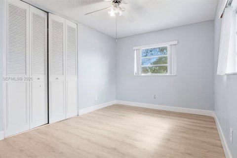 Casa en venta en Margate, Florida, 4 dormitorios, 164.9 m2 № 2028152 - foto 21