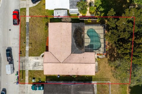 Casa en venta en Margate, Florida, 4 dormitorios, 164.9 m2 № 2028152 - foto 3